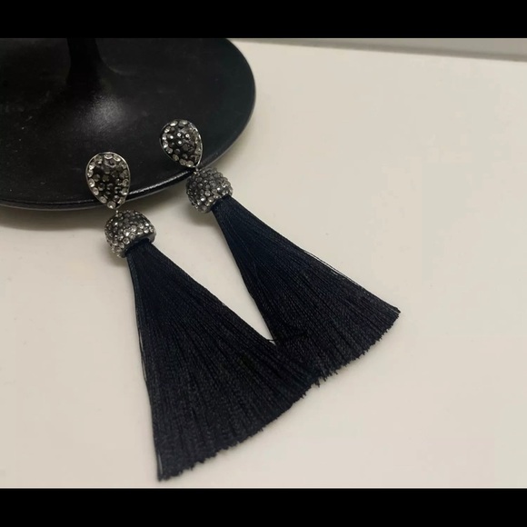 NWT Tassel Earrings Thread Long Dangle Drop Earrings Party Gigt black red white - Picture 1 of 10